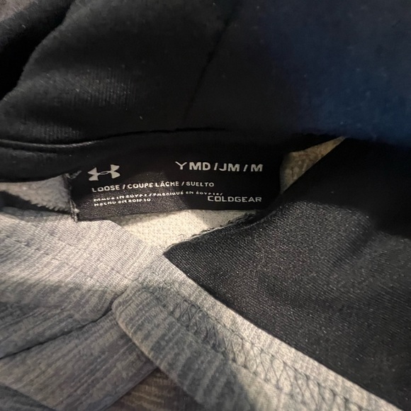 Under Armour ColdGear Youth Gray Hoodie – Size Medium - Picture 3 of 3